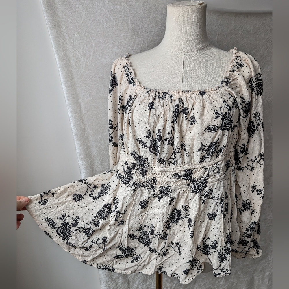 Torrid Baby Doll Cream Floral Spotted Long Sleeve Flowy Blouse